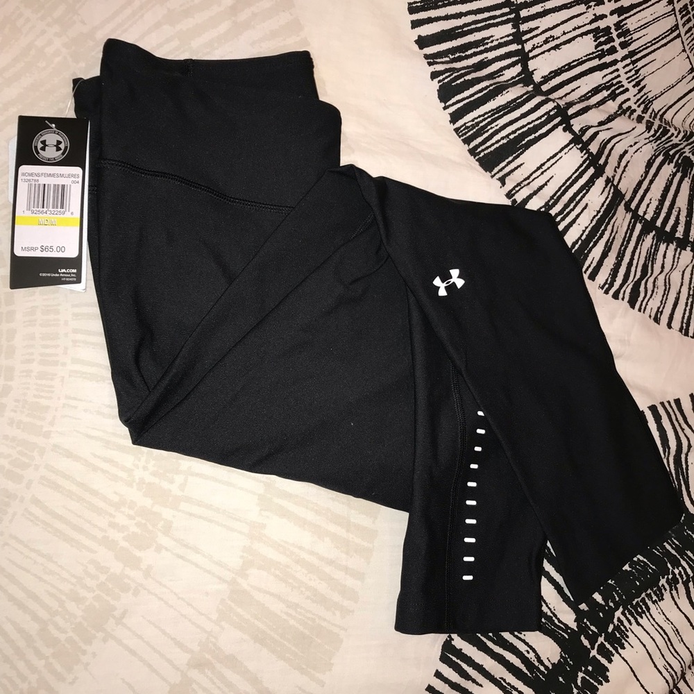 BNWT UNDER ARMOR 7/8 LEGGINGS
